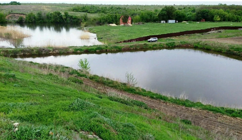 В Саратовской области продают землю с прудом и дамбой
